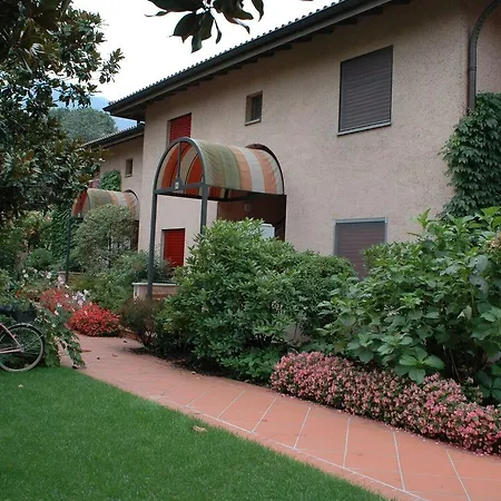 Daire Residenza Giardino - Chez Antoinette *