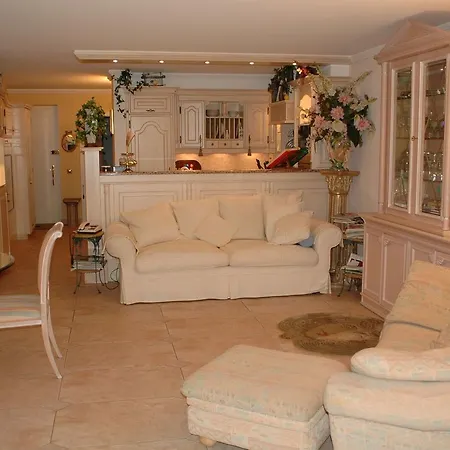 Residenza Giardino - Chez Antoinette أسكونا