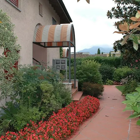 Residenza Giardino - Chez Antoinette Apartman *